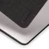 Incase Textured Hardshell in Woolenex - szövet tok a MacBook Pro 13" (M2/M1/2022-2020) (grafit) számára
